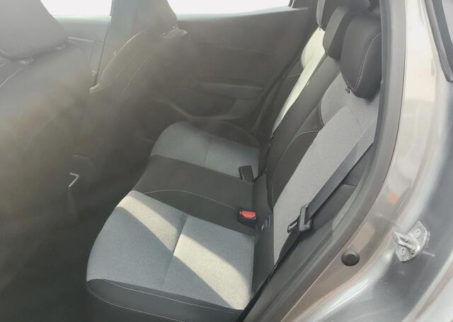 Renault Clio 1.6 E-Tech Full Hybrid 145 evolution - Navi