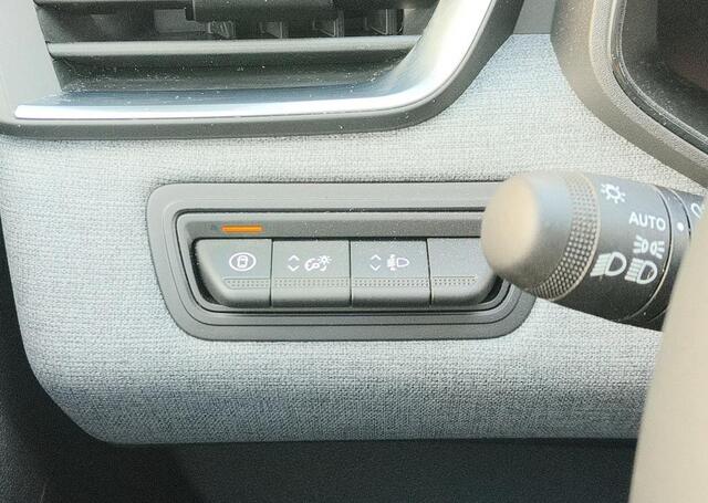 Renault Clio 1.6 E-Tech Full Hybrid 145 evolution - Navi