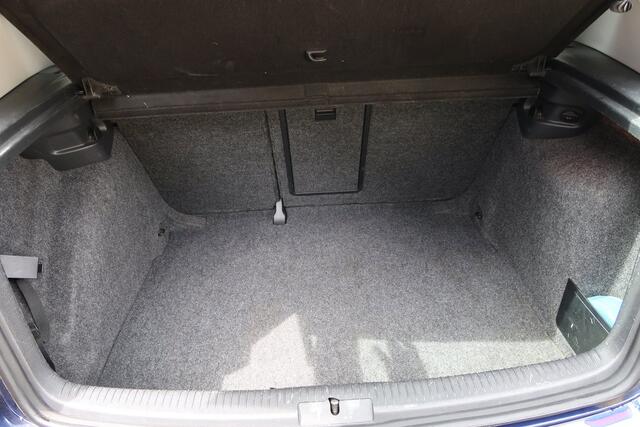 Volkswagen Golf 1.2 TSI Comfortline BlueMotion Rijklaarprijs Stoelverwarming Onderhouden