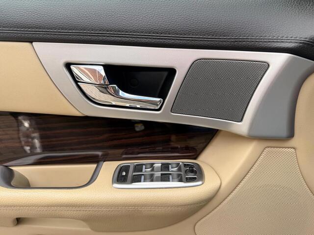 Jaguar XF Sportbrake 2.2D S 200pk|Stoelverwarming|Camera|Cruise control
