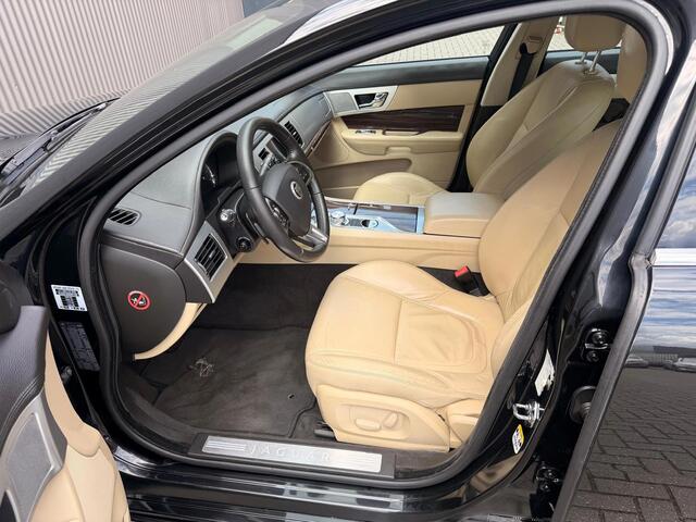 Jaguar XF Sportbrake 2.2D S 200pk|Stoelverwarming|Camera|Cruise control