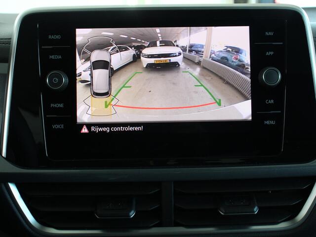 Volkswagen T-ROC 1.5 TSI Style Navigatie Apple Carplay/Android Auto Camera Parkeersensoren Adaptieve Cruise Control Dodehoek Assistent Elektrische achterklep Sto
