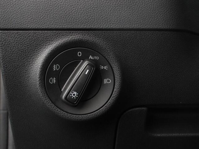 Skoda Karoq 1.5 TSI 150pk DSG Ambition Navigatie Apple Carplay/Android Auto Camera Climate Control Adaptieve Cruise control Lichtmetalen Velgen