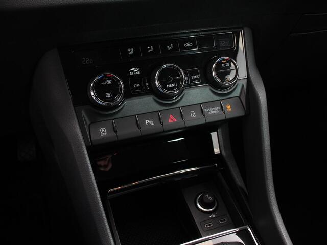 Skoda Karoq 1.5 TSI 150pk DSG Ambition Navigatie Apple Carplay/Android Auto Camera Climate Control Adaptieve Cruise control Lichtmetalen Velgen