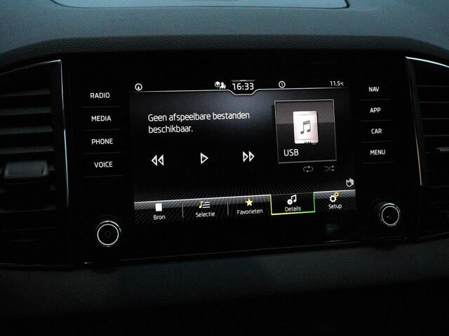 Skoda Karoq 1.5 TSI 150pk DSG Ambition Navigatie Apple Carplay/Android Auto Camera Climate Control Adaptieve Cruise control Lichtmetalen Velgen