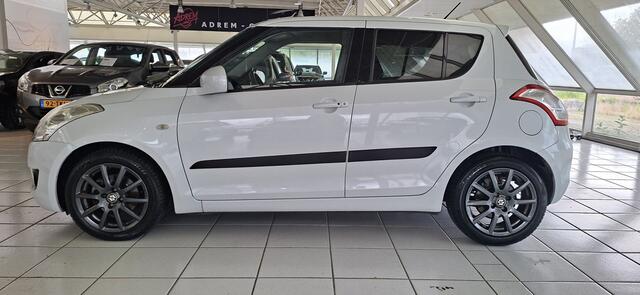 Suzuki Swift 1.2 Exclusive, luxe uitvoering met ecc/cruise/bluetooth