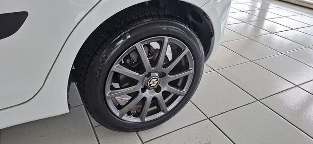 Suzuki Swift 1.2 Exclusive, luxe uitvoering met ecc/cruise/bluetooth