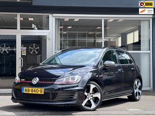 Volkswagen Golf VII