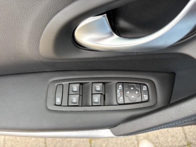 Renault Kadjar 1.3 TCe Zen | Navi | Camera | Pano | Trekhaak | 88.435 km Dealeronderhouden