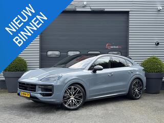 PORSCHE CAYENNE Coup� 4.0 Turbo E-Hybrid Sport Chrono | 360* Camera | Achteras Besturing | Burmester | Bijrijders Display | Head-Up Display | CARBON |