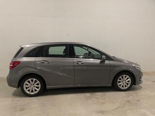 MERCEDES-BENZ B-KLASSE 200 d AMG Aut. N.a.v. Airco Leer Cruise