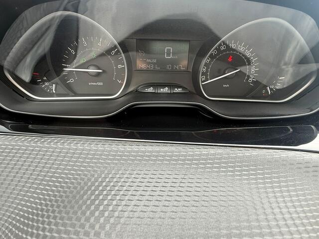 Peugeot 2008 1.2 PureTech Blue Lion