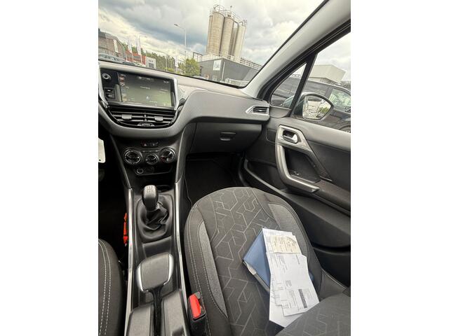 Peugeot 2008 1.2 PureTech Blue Lion