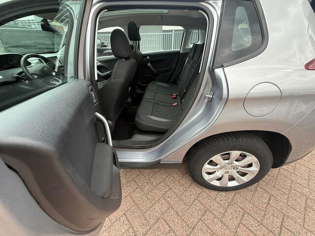 Peugeot 2008 1.2 PureTech Blue Lion