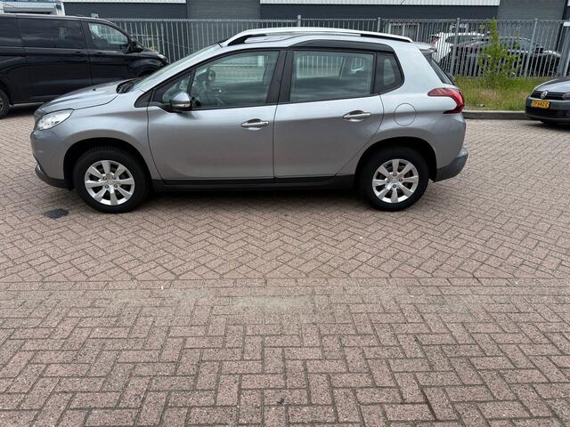 Peugeot 2008 1.2 PureTech Blue Lion
