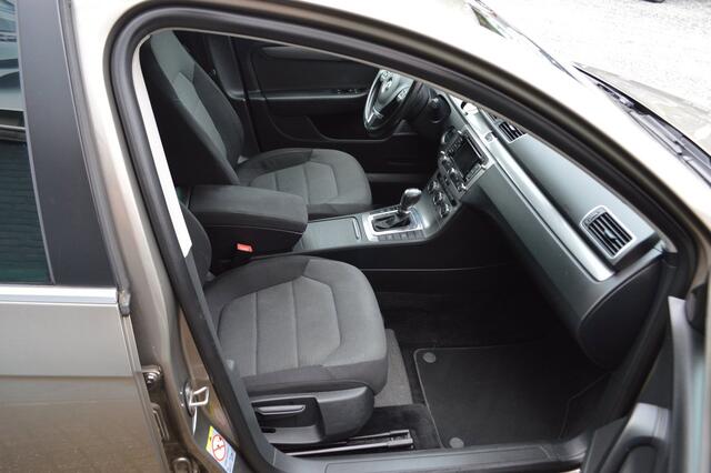 Volkswagen Passat Variant 1.4 TSI Highline Airco Automaat Navi DSG 5Drs PDC Bj 2012