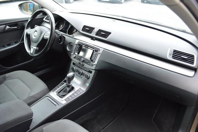 Volkswagen Passat Variant 1.4 TSI Highline Airco Automaat Navi DSG 5Drs PDC Bj 2012