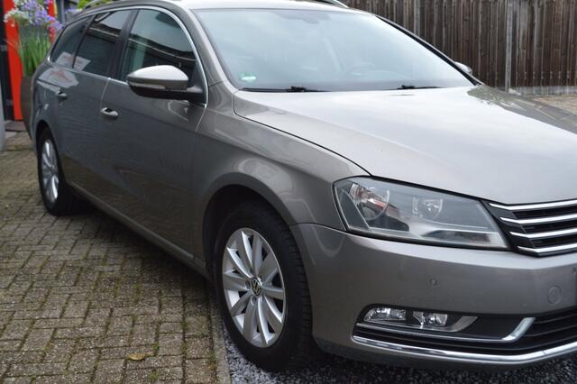 Volkswagen Passat Variant 1.4 TSI Highline Airco Automaat Navi DSG 5Drs PDC Bj 2012