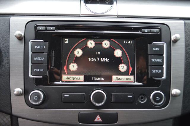 Volkswagen Passat Variant 1.4 TSI Highline Airco Automaat Navi DSG 5Drs PDC Bj 2012