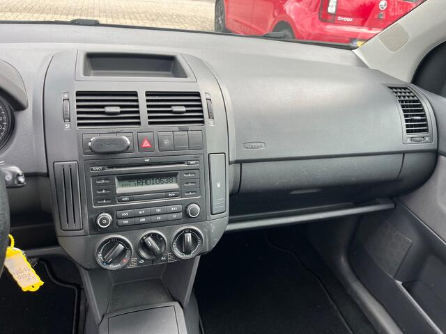 Volkswagen Polo 1.4-16V Comfortline 2009 APK  5D AIRCO