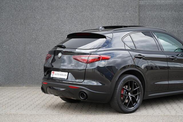 Alfa Romeo Stelvio 2.0 T AWD B-Tech Veloce/ Pano