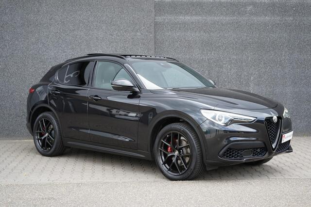 Alfa Romeo Stelvio 2.0 T AWD B-Tech Veloce/ Pano