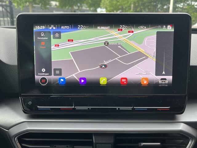 Seat Leon Sportstourer 1.5 eTSI FR  MODEL // CAMERA // NAVI // ELEK. ACHTERKLEP // ADAPTIVE CRUISE //