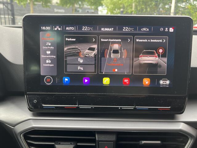 Seat Leon Sportstourer 1.5 eTSI FR  MODEL // CAMERA // NAVI // ELEK. ACHTERKLEP // ADAPTIVE CRUISE //