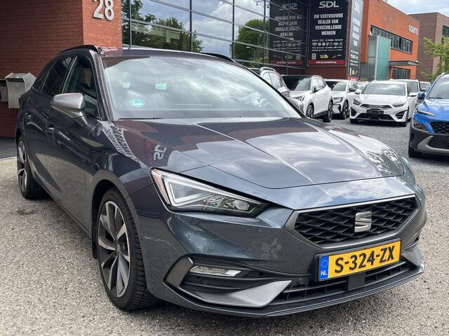 Seat Leon Sportstourer 1.5 eTSI FR  MODEL // CAMERA // NAVI // ELEK. ACHTERKLEP // ADAPTIVE CRUISE //