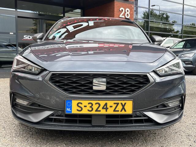 Seat Leon Sportstourer 1.5 eTSI FR  MODEL // CAMERA // NAVI // ELEK. ACHTERKLEP // ADAPTIVE CRUISE //