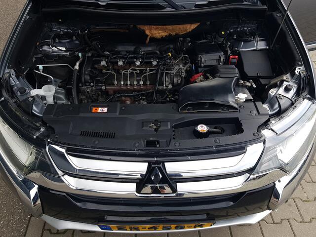 Mitsubishi Outlander 2.2 DI-D Instyle 4WD 7-persoons
