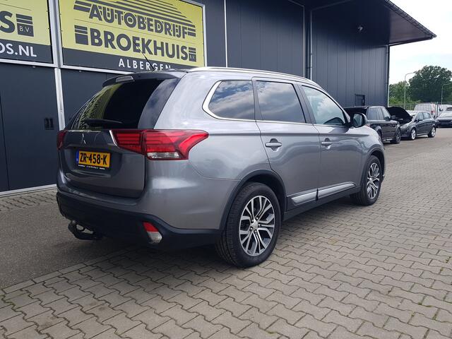 Mitsubishi Outlander 2.2 DI-D Instyle 4WD 7-persoons