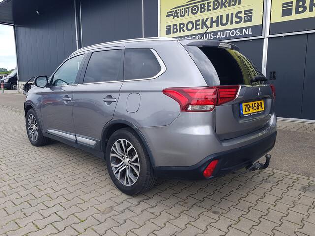 Mitsubishi Outlander 2.2 DI-D Instyle 4WD 7-persoons