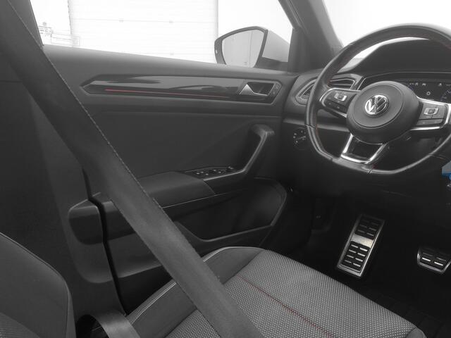 Volkswagen T-ROC 1.5 TSI Automaat Sport Business R-Line | ADAPTIVE | NAVI