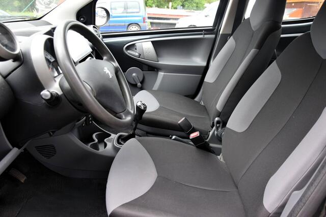 Peugeot 107 1.0-12V Accent Carplay Parkeersensoren Navigatie