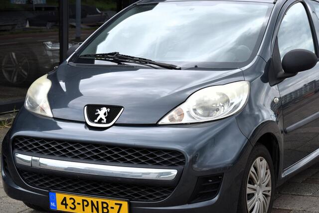 Peugeot 107 1.0-12V Accent Carplay Parkeersensoren Navigatie