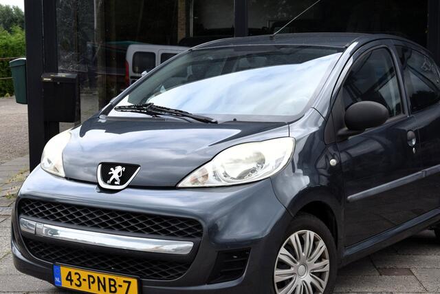 Peugeot 107 1.0-12V Accent Carplay Parkeersensoren Navigatie