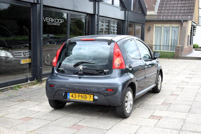Peugeot 107 1.0-12V Accent Carplay Parkeersensoren Navigatie