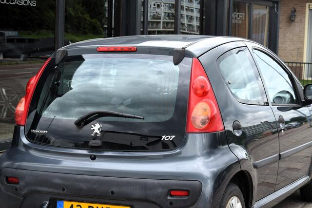 Peugeot 107 1.0-12V Accent Carplay Parkeersensoren Navigatie