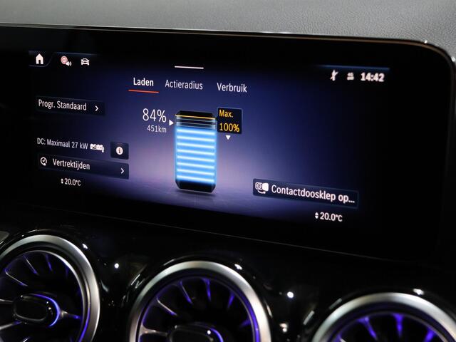Mercedes-Benz EQA 250+ Business Solution Luxury 71 kWh | Panoramaschuifdak | Rijassistentiepakket |  Winter pakket | Achteruitrijcamera | Dodehoekassistent |