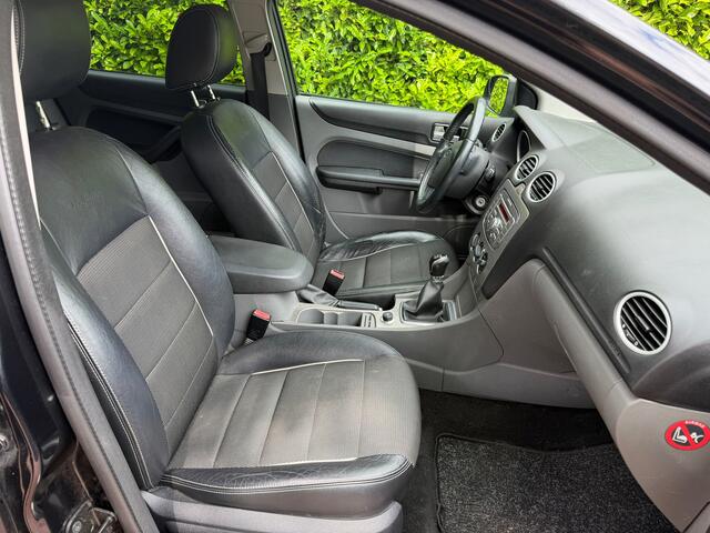 Ford Focus Wagon 1.6 Titanium, Airco, APK 24-01-2027.