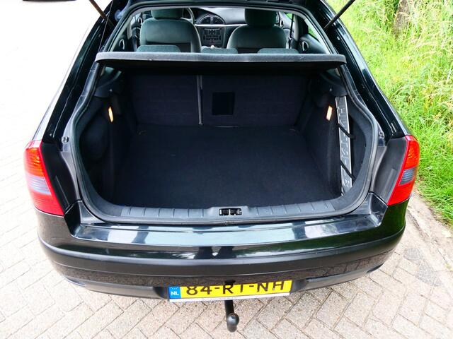 Citroen C5 2.0-16V VTR 141pk Clima Cruise Historie Trekhaak 1500kg.