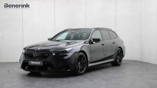 BMW M5 Touring | M Drivers Package | Akrapovic | Stoelventilatie | Bowers & Wilkins | Trekhaak | Panoramadak | Head-up | Carbon