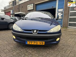 Peugeot 206 1.4 X-line AUTOMAAT AIRCO CLIMA