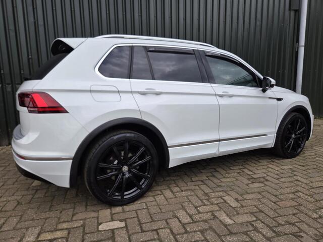 Volkswagen Tiguan 2.0 TDI Highline R-Line Pano Virtual cockpit