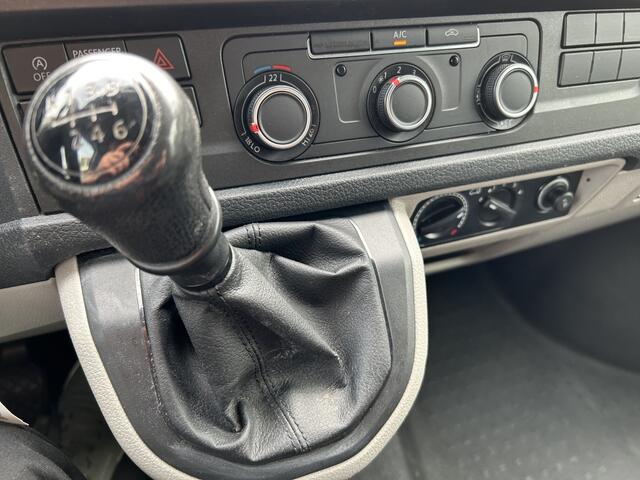 Volkswagen Transporter 2.0 TDI 150 PK ZWART NAVI MARGE EURO 6