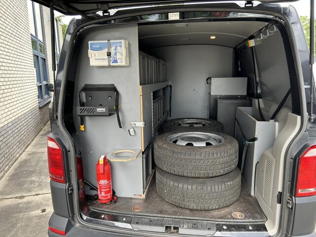 Volkswagen Transporter 2.0 TDI 150 PK ZWART NAVI MARGE EURO 6