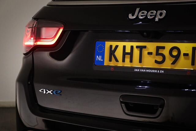 Jeep Compass 4xe 190 Plug-in Hybrid Electric Night Eagle | SOH 97% | HALF LEDER | DRAADLOZE LADER | DAB | APPLE | 360 CAMERA