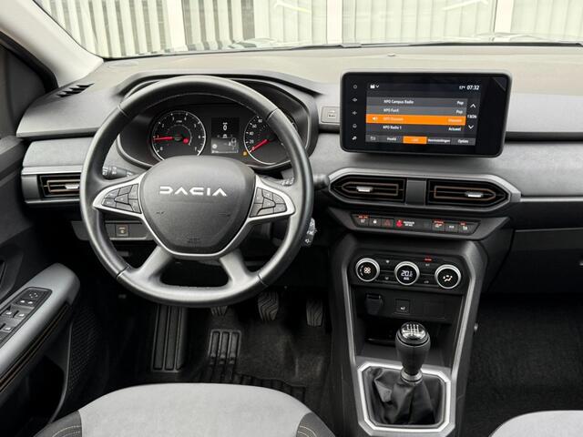 Dacia Jogger 1.0 TCe 110 Extreme 5p I Camera I Trekhaak I LED I Stoelverwarming I Cruise I DAB