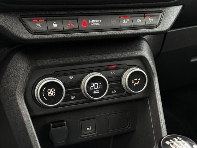 Dacia Jogger 1.0 TCe 110 Extreme 5p I Camera I Trekhaak I LED I Stoelverwarming I Cruise I DAB